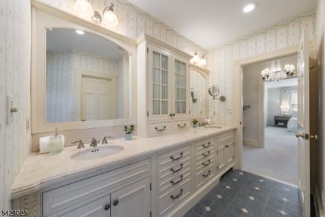 39 Oak Ridge Avenue Summit NJ 07901