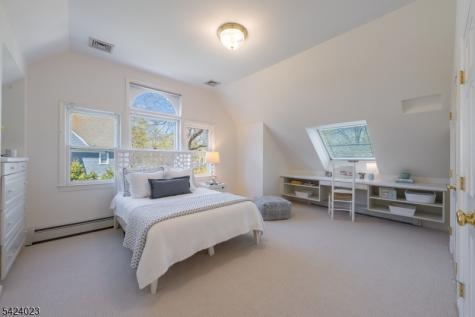 39 Oak Ridge Avenue Summit NJ 07901