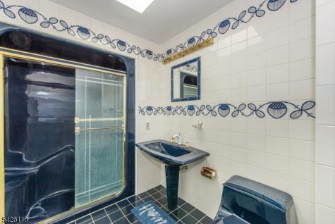 29 Radcliffe Drive Roxbury NJ 07876