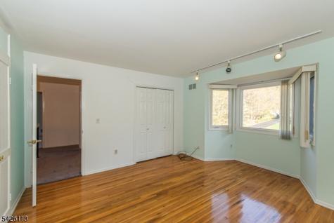 29 Radcliffe Drive Roxbury NJ 07876