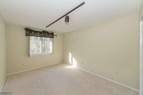 29 Radcliffe Drive Roxbury NJ 07876