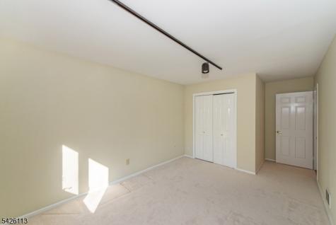 29 Radcliffe Drive Roxbury NJ 07876