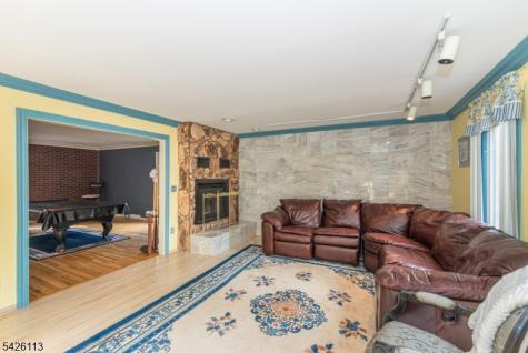 29 Radcliffe Drive Roxbury NJ 07876