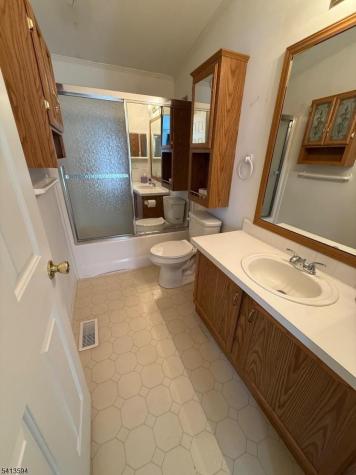 3 Rainbow Terrace White NJ 07823
