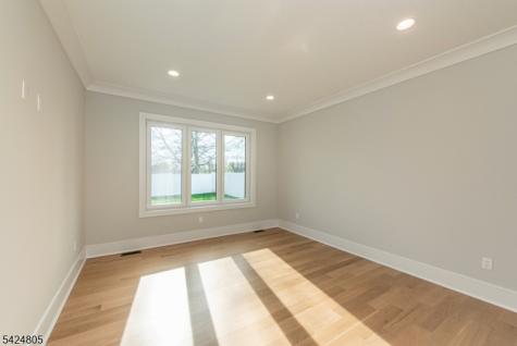 722 Erie Road Paramus NJ 07652