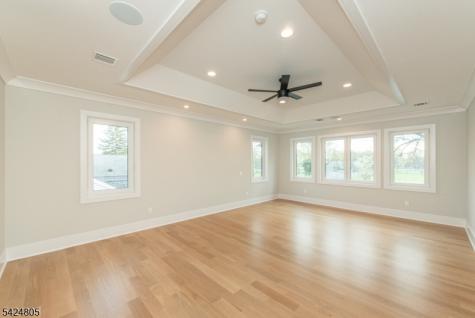 722 Erie Road Paramus NJ 07652