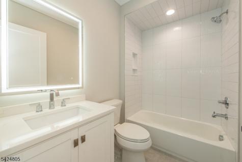 722 Erie Road Paramus NJ 07652