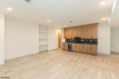 722 Erie Road Paramus NJ 07652