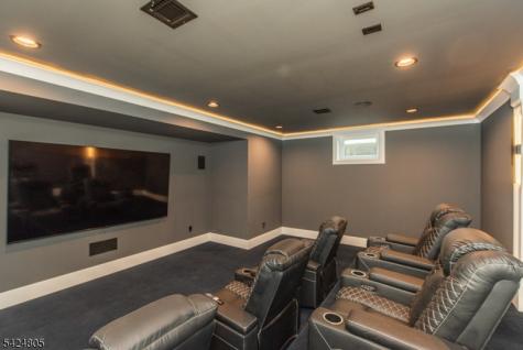 722 Erie Road Paramus NJ 07652