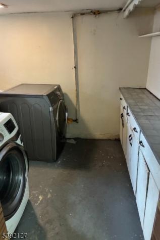 43 Ampere Parkway East Orange NJ 07017