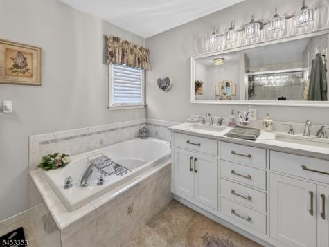 17 Saddle Ridge Road Frelinghuysen NJ 07821