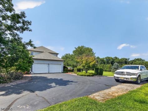 17 Saddle Ridge Road Frelinghuysen NJ 07821