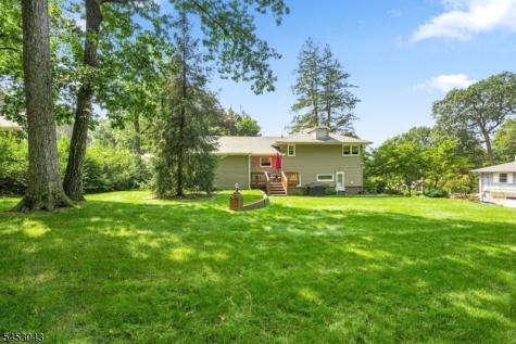 23 Evergreen Drive Berkeley Heights NJ 07922