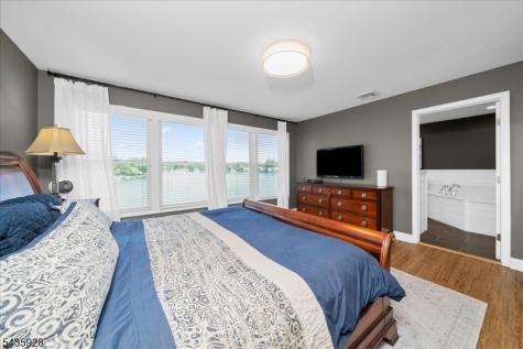 41 E Shore Road Denville NJ 07834