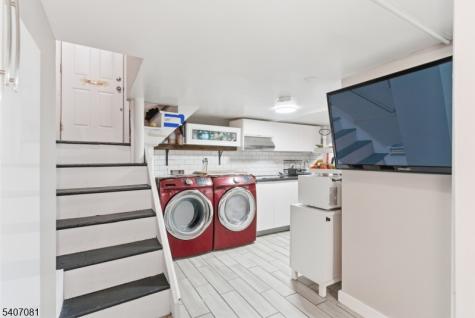 32 Elmwood Terrace Irvington NJ 07111