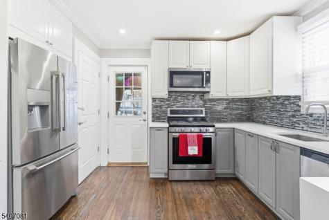 32 Elmwood Terrace Irvington NJ 07111