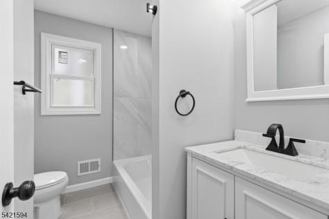 77 Lakeside Avenue Pompton Lakes NJ 07442