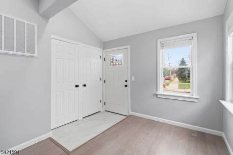 77 Lakeside Avenue Pompton Lakes NJ 07442