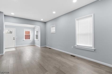 77 Lakeside Avenue Pompton Lakes NJ 07442