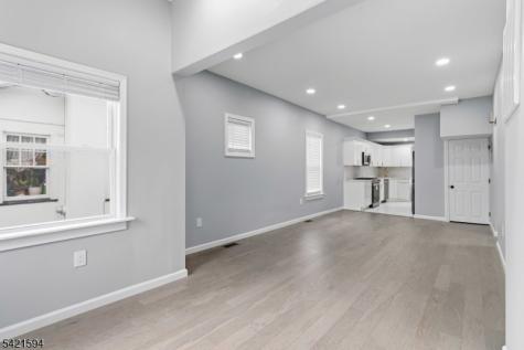 77 Lakeside Avenue Pompton Lakes NJ 07442