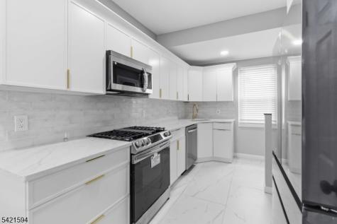 77 Lakeside Avenue Pompton Lakes NJ 07442