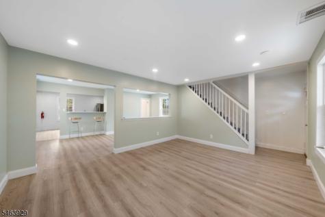 29 South Street Manville NJ 08835