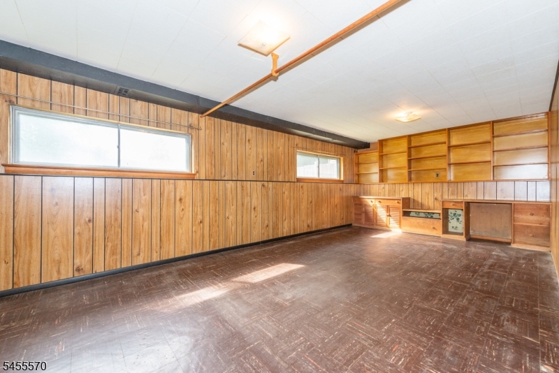 8 John Street Lincoln Park NJ 07035