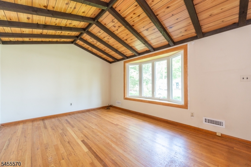 8 John Street Lincoln Park NJ 07035