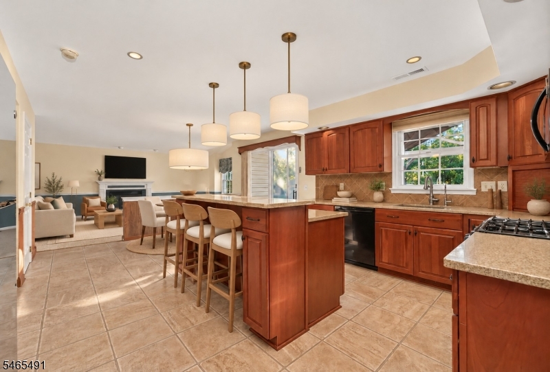 12 Pebble Beach Way Washington NJ 07882