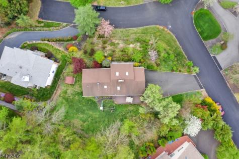204 Queens Lane Mountainside NJ 07092
