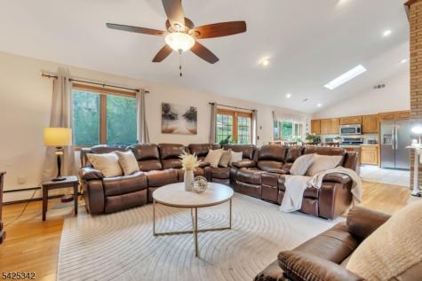 204 Queens Lane Mountainside NJ 07092