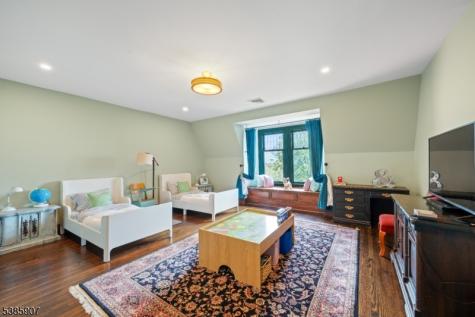 30 N Mountain Avenue Montclair NJ 07042