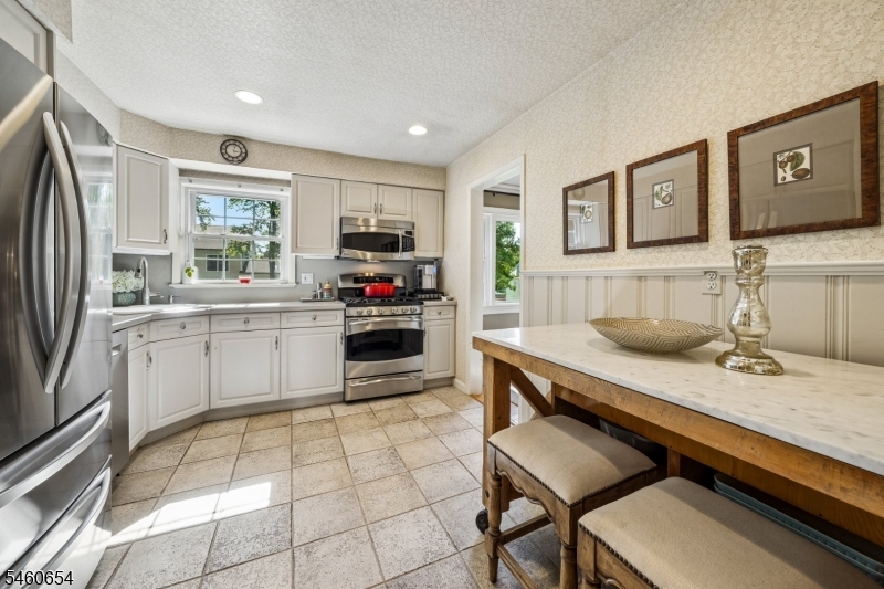 10 Hampton Terrace Livingston NJ 07039