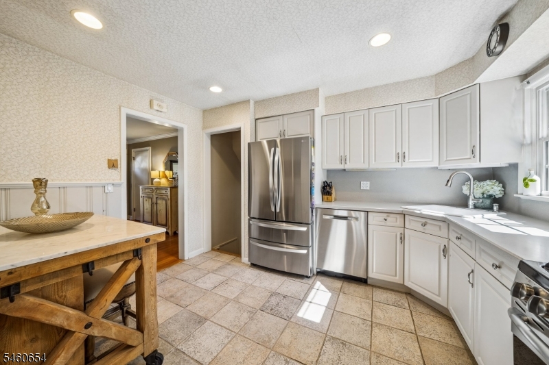 10 Hampton Terrace Livingston NJ 07039