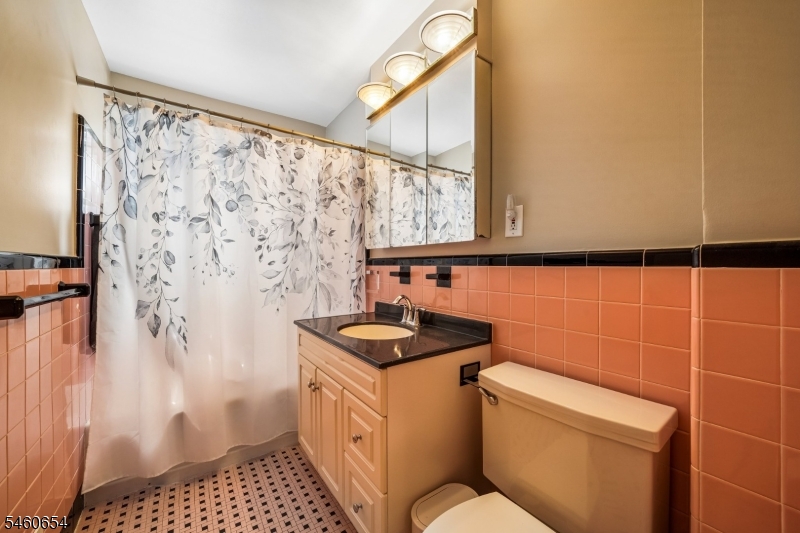 10 Hampton Terrace Livingston NJ 07039