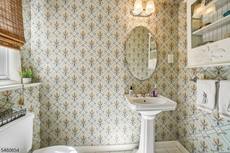 10 Hampton Terrace Livingston NJ 07039