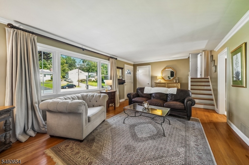 10 Hampton Terrace Livingston NJ 07039
