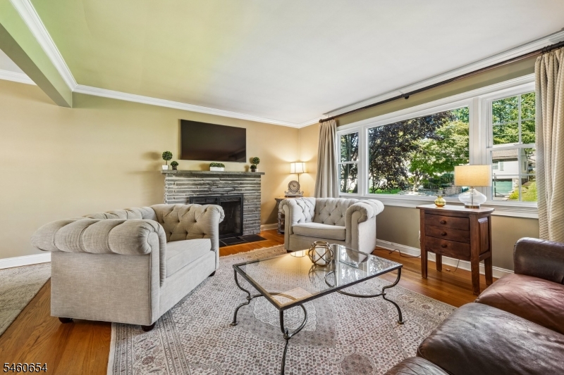 10 Hampton Terrace Livingston NJ 07039