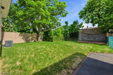 103 Berkshire Place Irvington NJ 07111