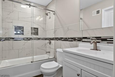 103 Berkshire Place Irvington NJ 07111