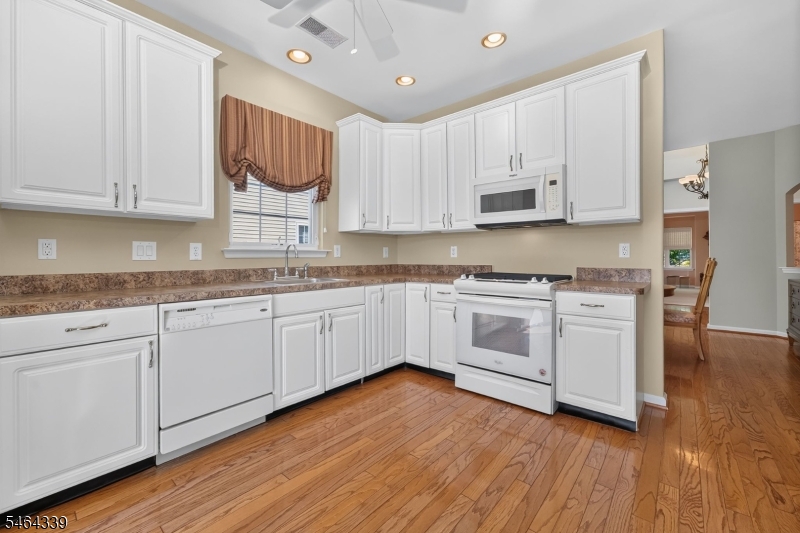 32 Daulton Drive Franklin NJ 08873