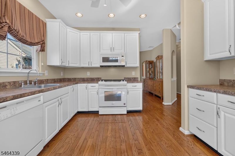 32 Daulton Drive Franklin NJ 08873