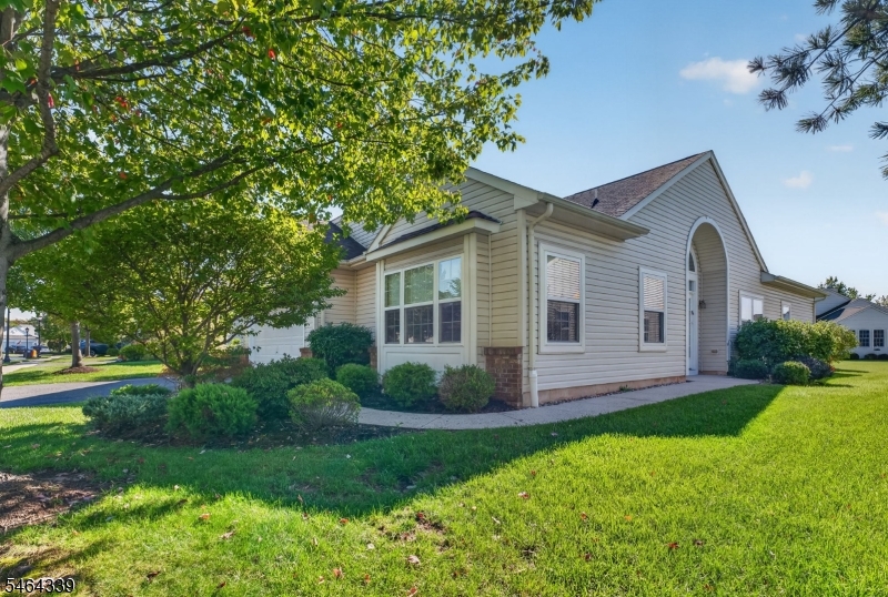 32 Daulton Drive Franklin NJ 08873
