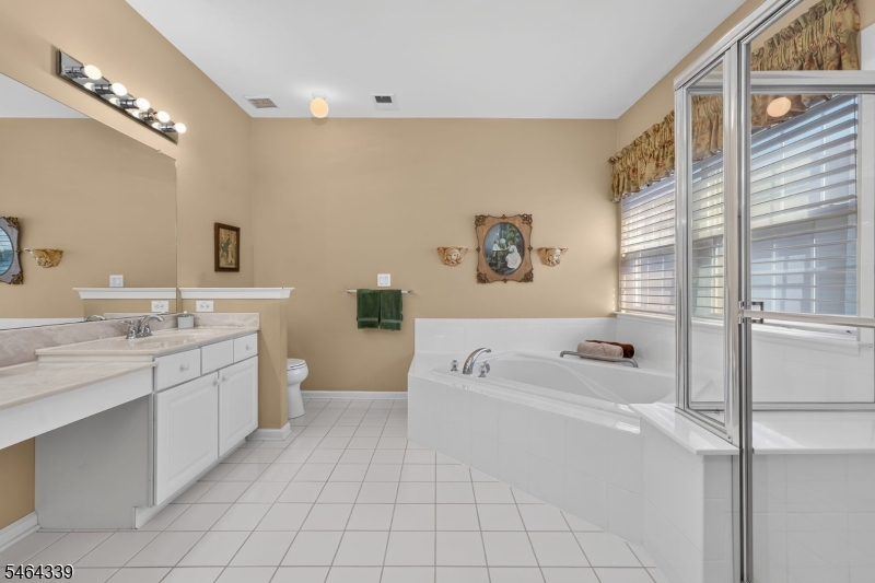 32 Daulton Drive Franklin NJ 08873