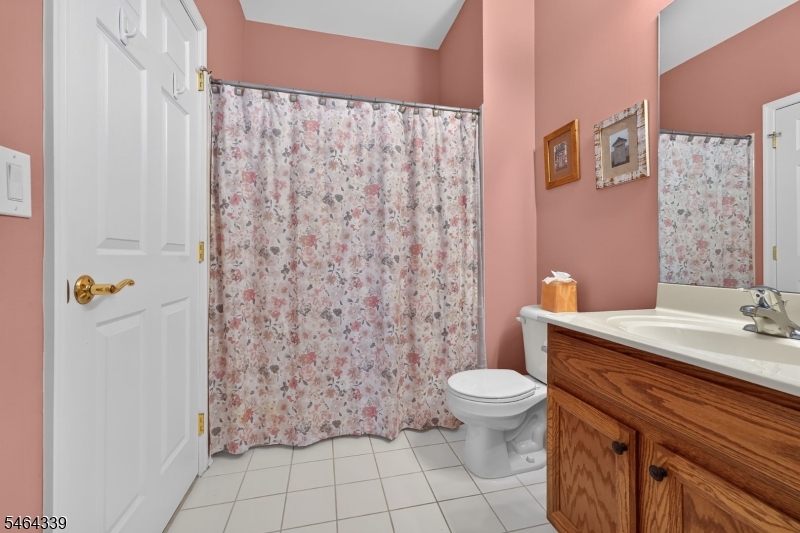 32 Daulton Drive Franklin NJ 08873