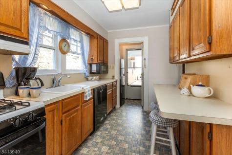 11 Lowell Avenue West Orange NJ 07052