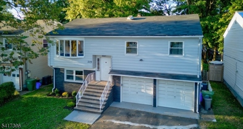 215 E 10th Avenue Roselle NJ 07203