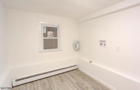 215 E 10th Avenue Roselle NJ 07203