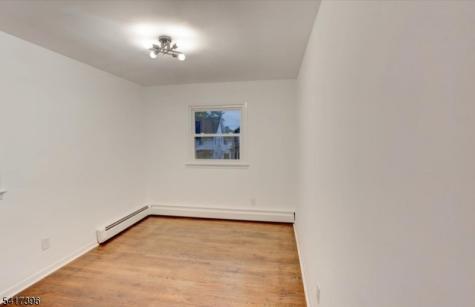 215 E 10th Avenue Roselle NJ 07203
