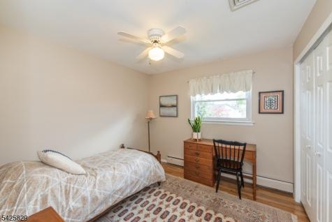 12 Henry Street Roxbury NJ 07876